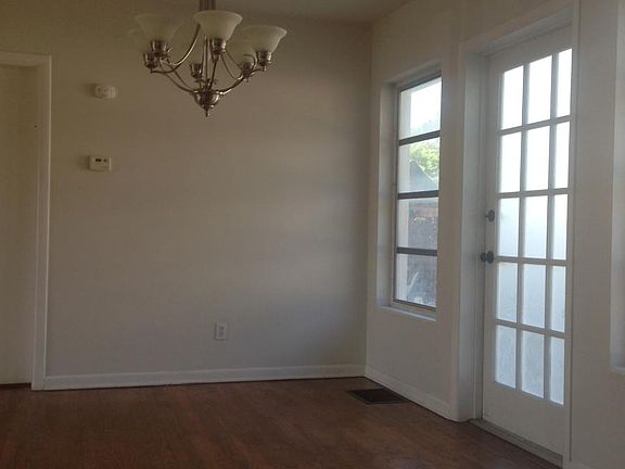 5th image of 1011 Wood Ave