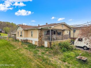 555 Poplar Ave, Jellico, TN 37762