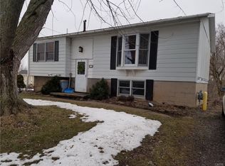 32 Fox Hollow Rd, Cortland, NY 13045