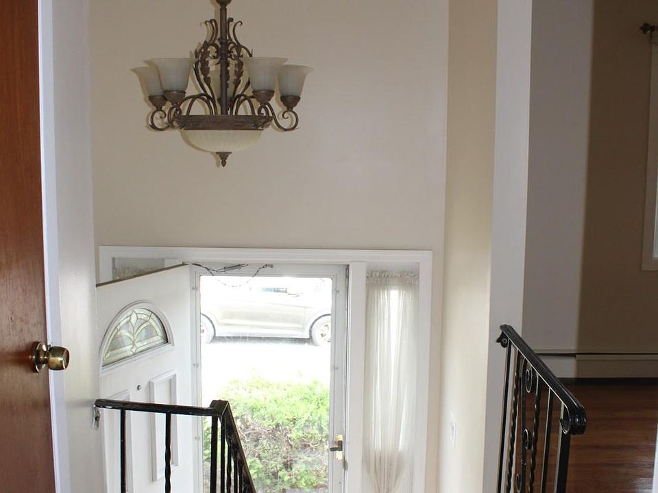 1st image of 126 Liberty St