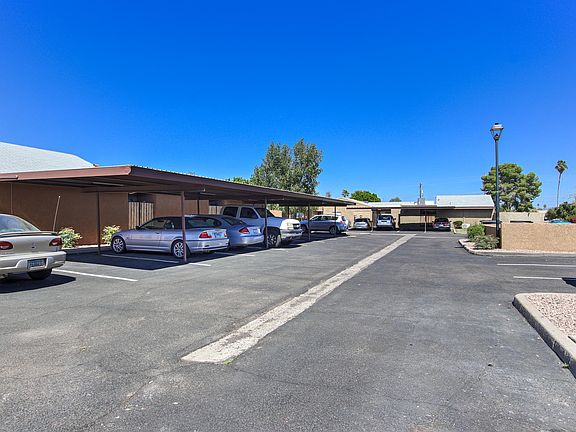 5th image of 906 S Melody Ln