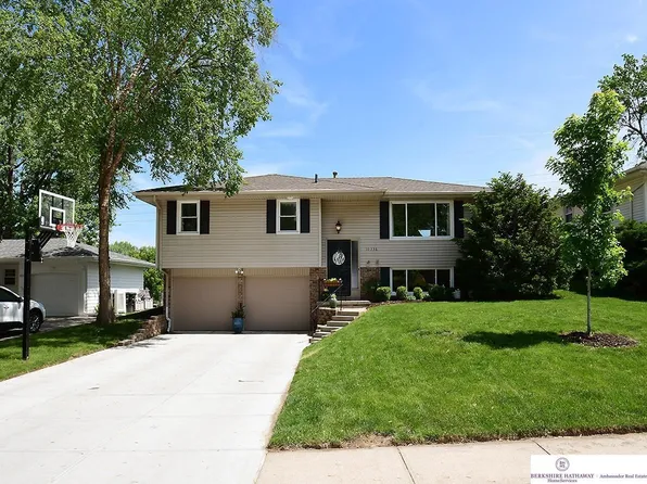 10336 V St, Omaha, NE 68127