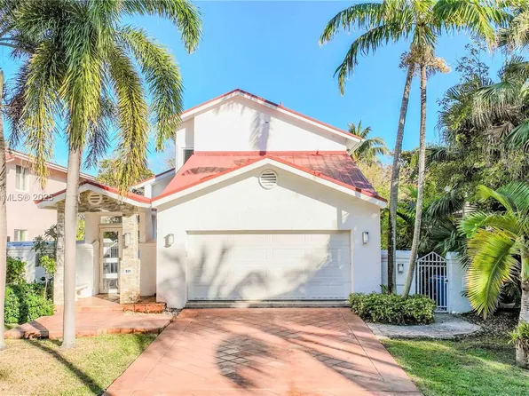371 Golden Beach Dr, Golden Beach, FL 33160