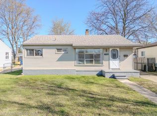 31524 Hazelwood St, Westland, MI