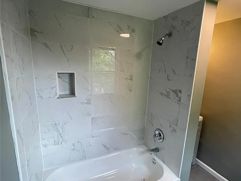 1371 Crucible St — Photo 10