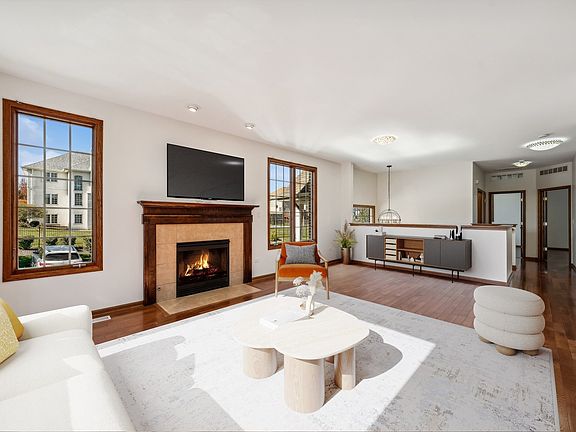3rd image of 10719 Gabrielle Ln