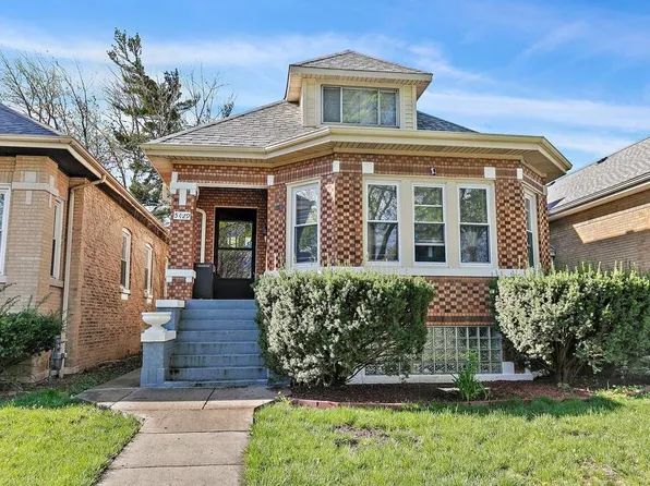 5429 W Roscoe St, Chicago, IL 60641