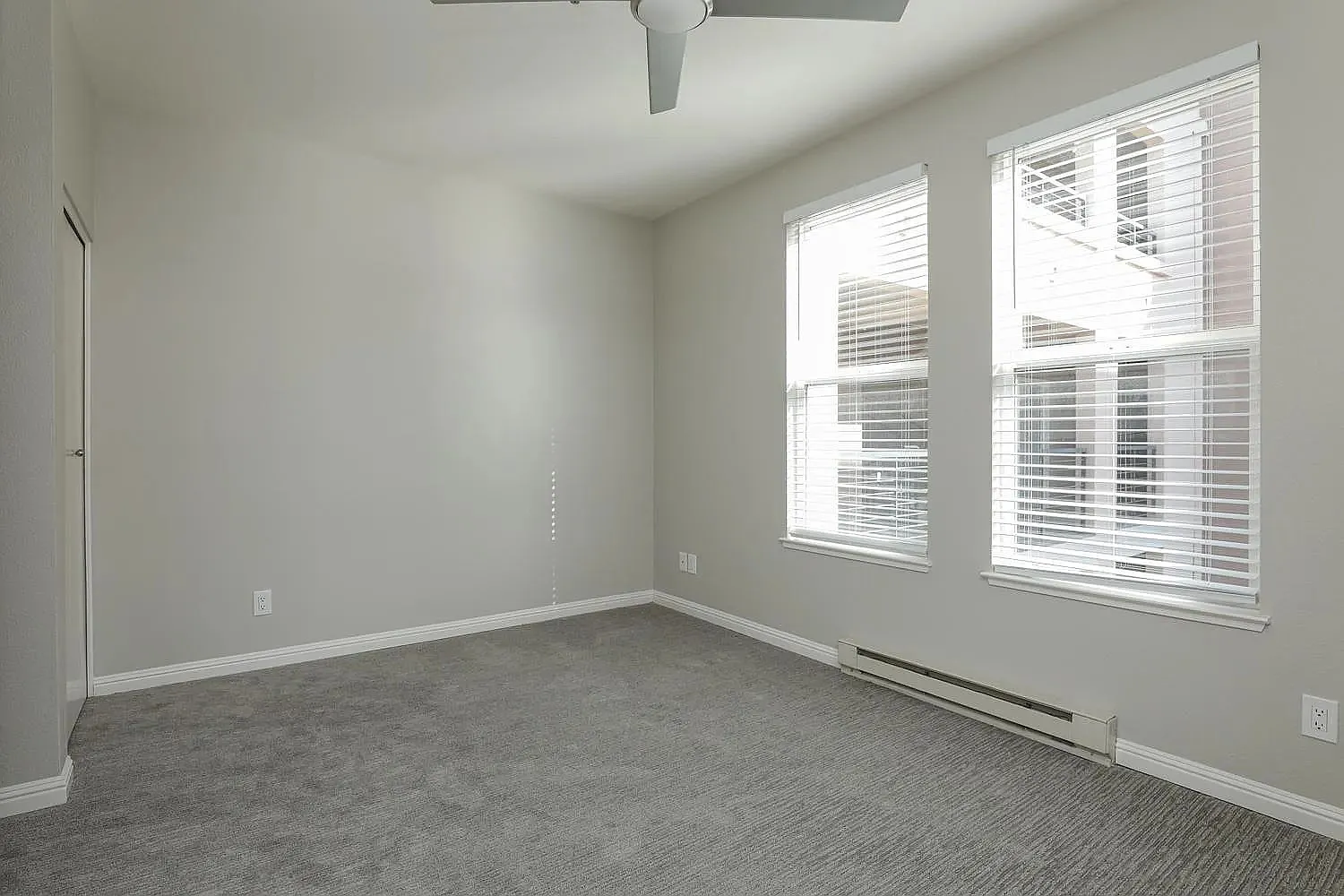 Laurel Theatre Apartments — Photo 2