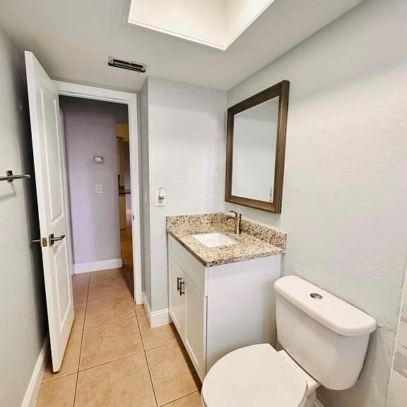 709 SE 8th Ter — Photo 5