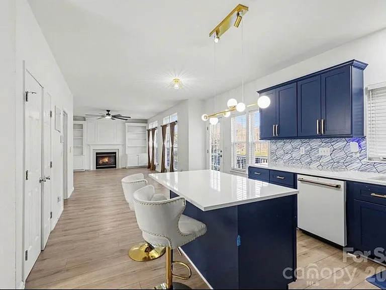4132 Meadowview Hills Dr — Photo 20