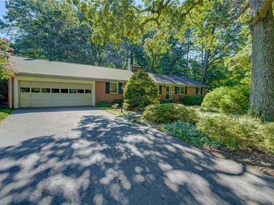 570 Westoak Trl, Winston Salem, NC, 27104