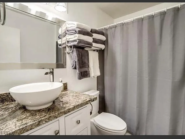 116 Sterling Ct — Photo 3
