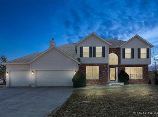 7800 Winston Dr NE, Cedar Rapids, IA 52402
