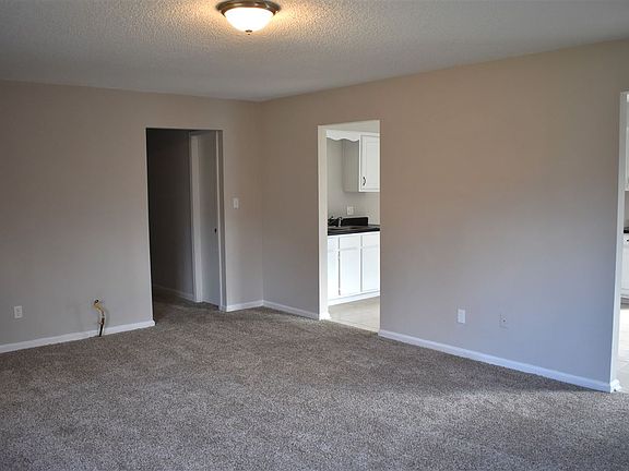 3rd image of 298 Hilldale Ln