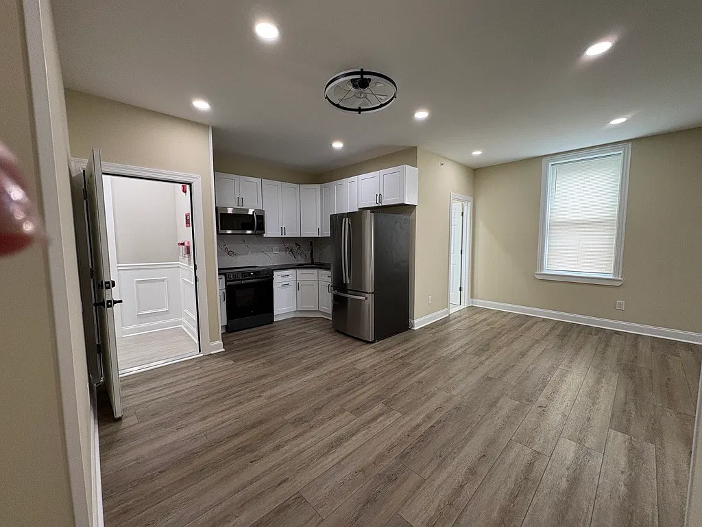 2 bed, $1,700 — Photo 1