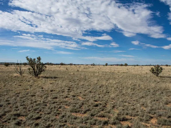 30 Camino De Fe, Moriarty, NM 87035