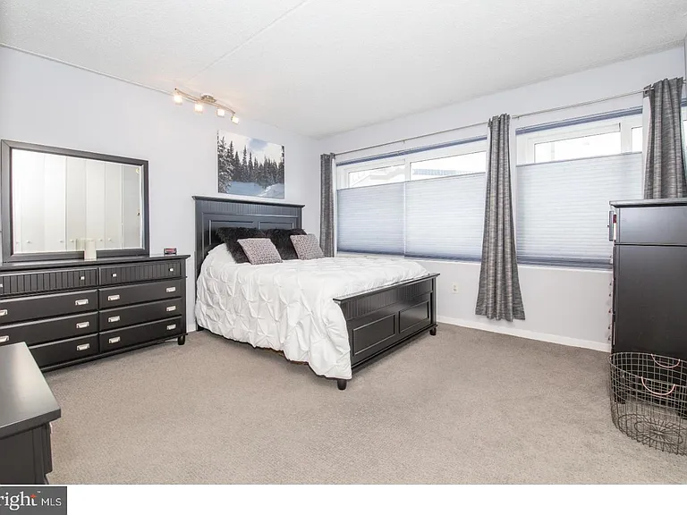 2301 Cherry St #3C — Photo 13