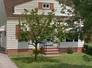 19901 Fairway Ave, Maple Heights, OH 44137