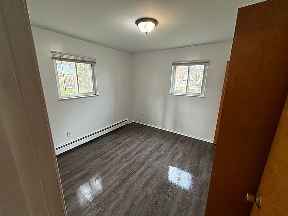 4th image of 36741 Hathaway St