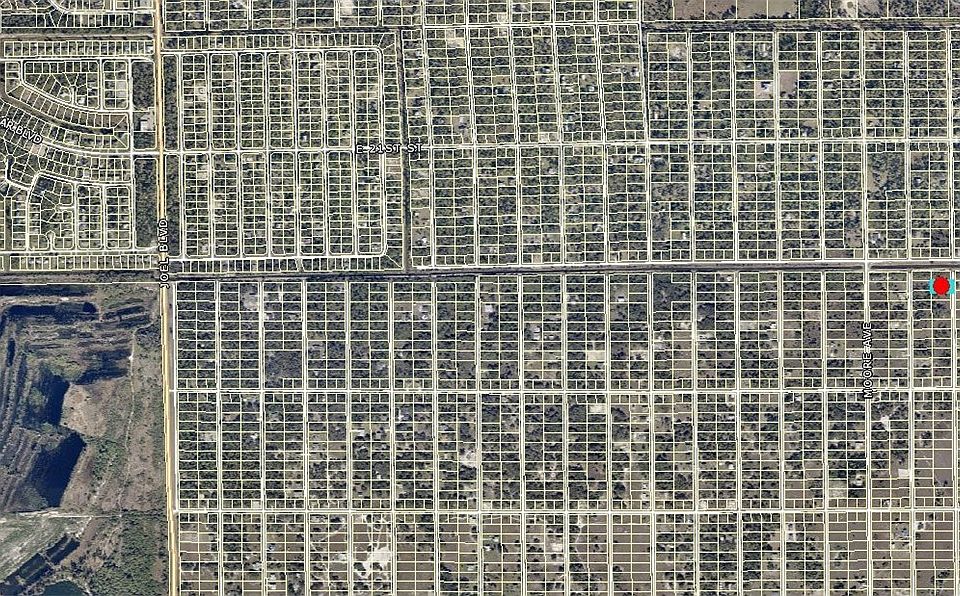 2nd image of 1921 Wells Ave