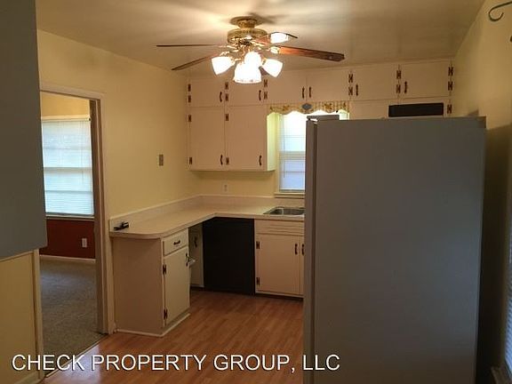 4th image of 2219 Paris Dr