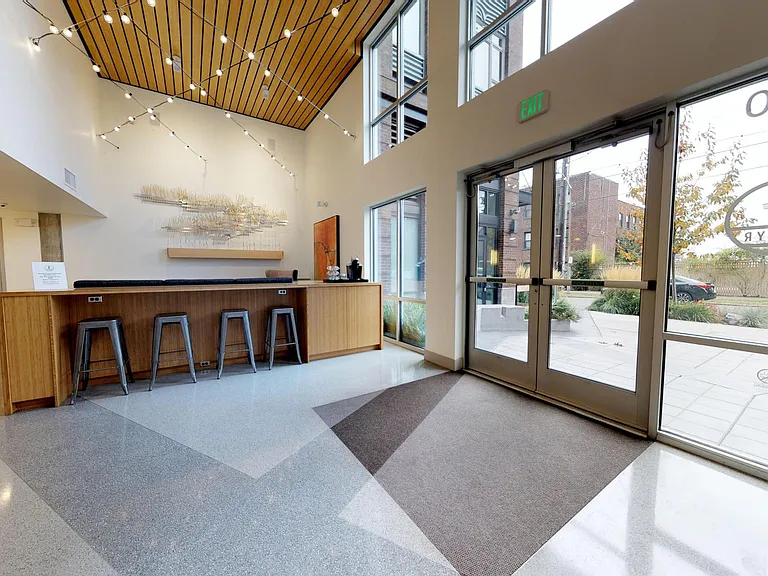 Zephyr Apartments — Photo 10