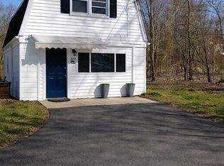 372 Hartford Rd, Brooklyn, CT 06234