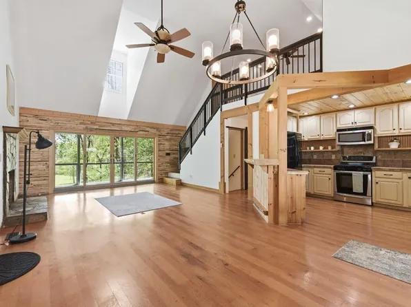 2685 Messer Rd, Young Harris, GA 30582