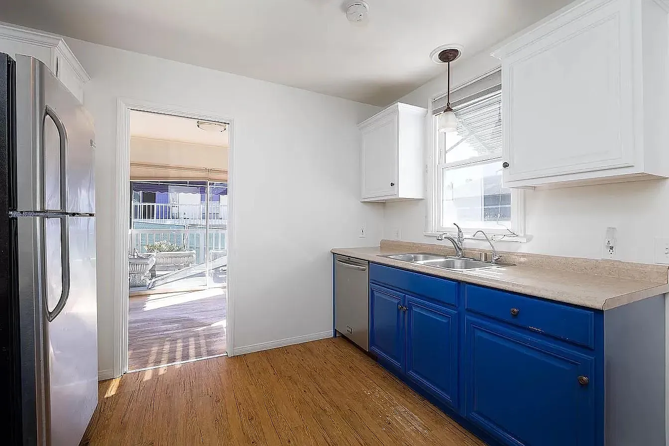 4 bed, 1550 sqft, $3,595 — Photo 2