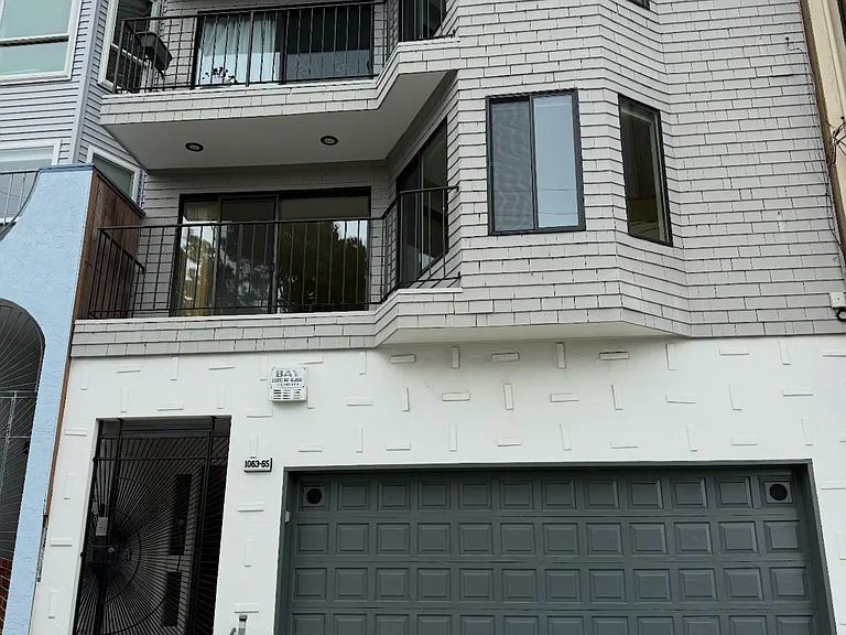 1063 Carolina St — Photo 1