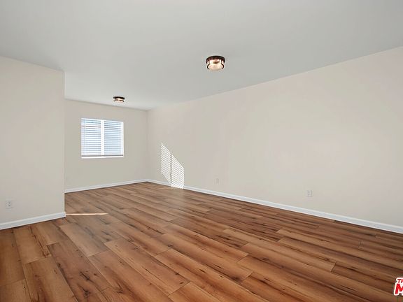 2nd image of 11508 Fenton Ave