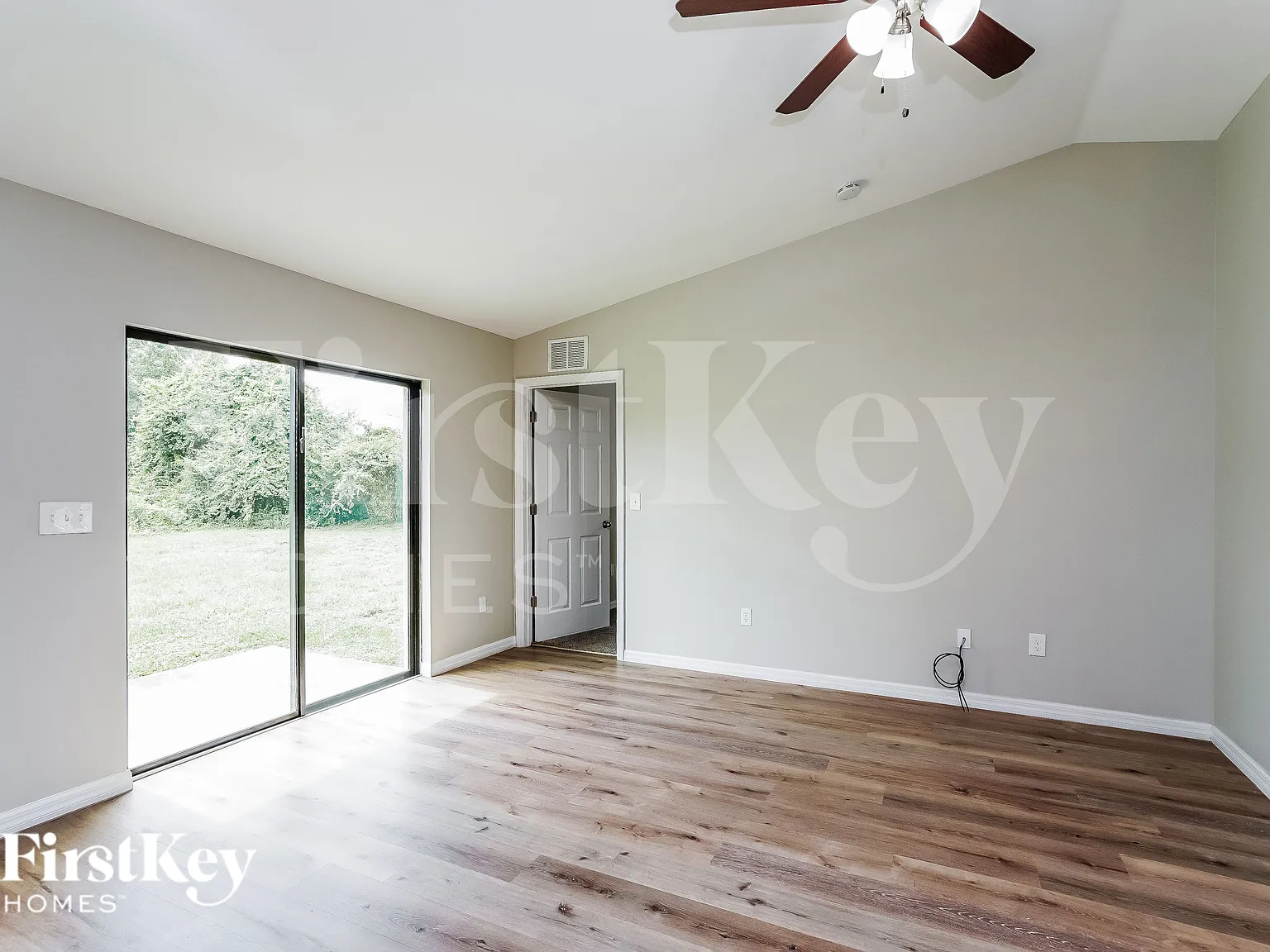 4 bed, 2.0 bath, 1565 sqft, $1,700 — Photo 4