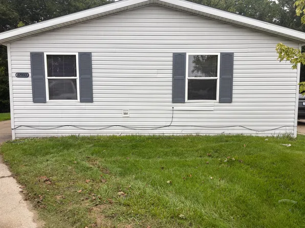 37993 Bronson Dr #597, Clinton Township, MI 48036