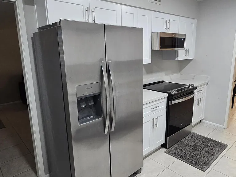 10715 W Tropicana Cir — Photo 17