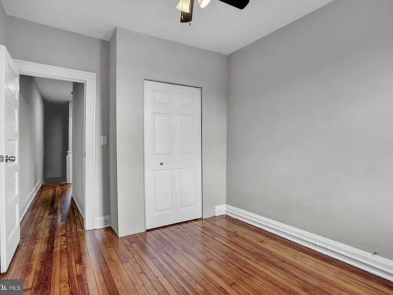 2853 Mayfield Ave — Photo 16
