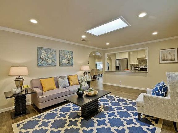 4th image of 4976 Country Ln