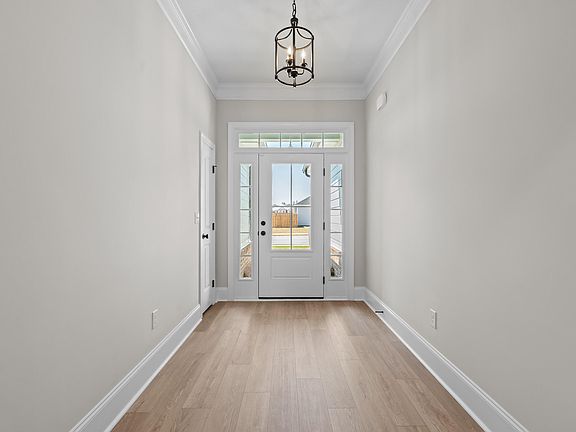3rd image of 604 Lampart Drive