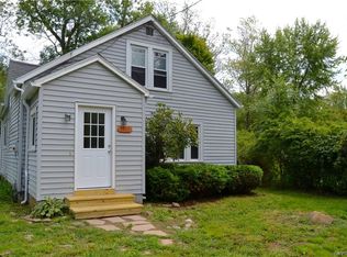 9581 Jamestown St, Angola, NY 14006