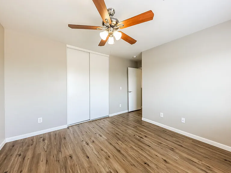 12602 W Windrose Dr — Photo 11