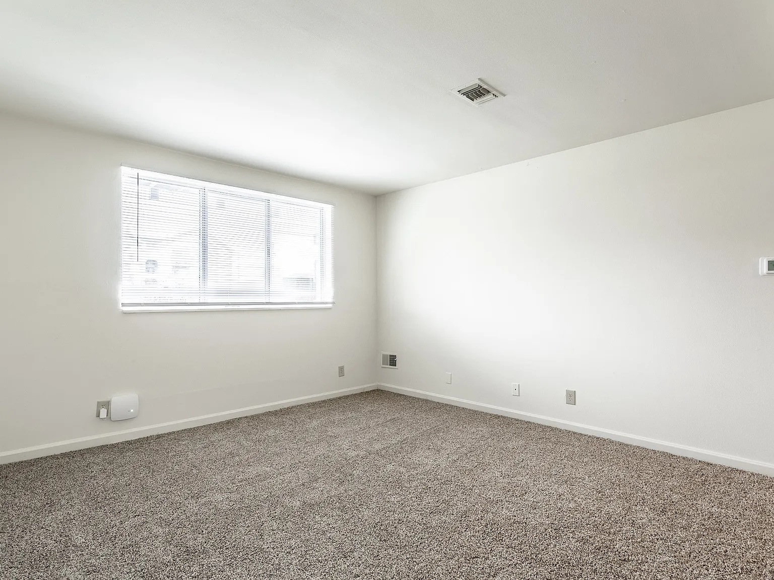 Bay Pointe Apartments — Photo 4