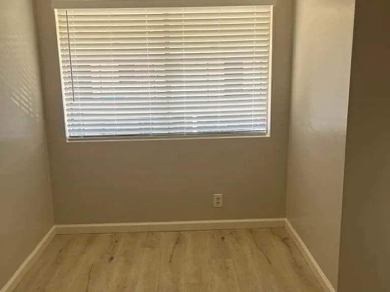 6400 Stockdale Hwy #1-4 — Photo 6