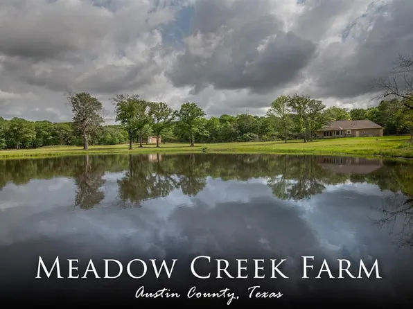 533 Meadow Creek Rd, Bellville, TX 77418