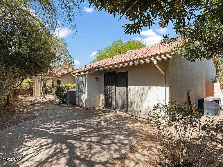 5580 N Via Umbrosa — Photo 37