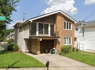 911 Willowbrook Rd, Staten Island, NY 10314