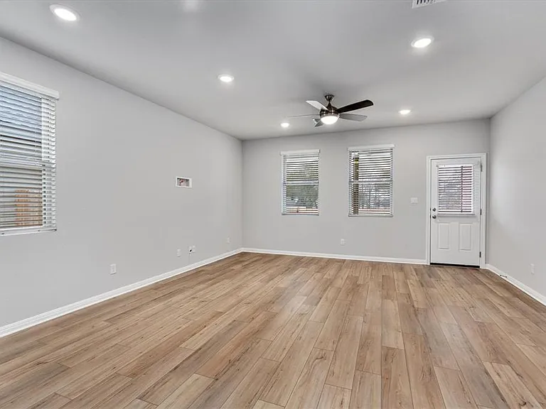127 Wrangell Way — Photo 9