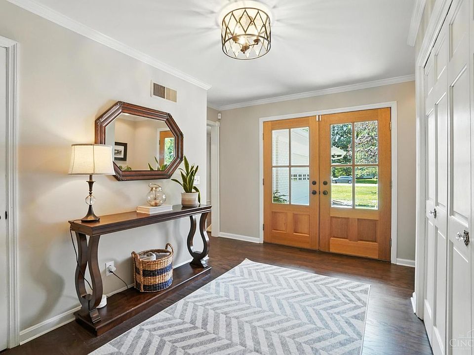 9046 Foxhunter Ln, Cincinnati, OH 45242 | Zillow