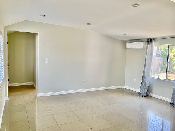 4th image of 5409 Encinita Ave #1