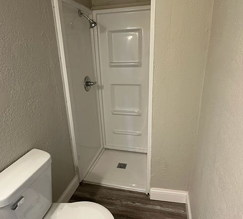 5th image of 221 Cedar Ave S