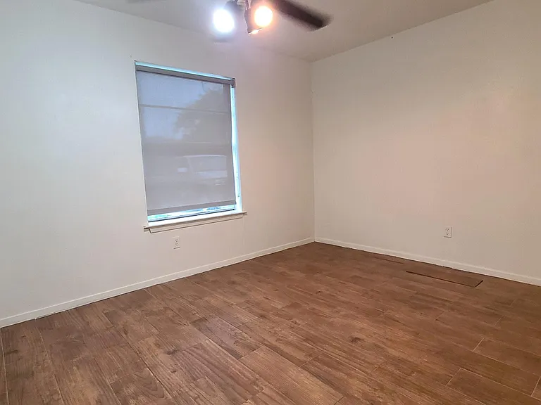 2703 Ponderosa St — Photo 15