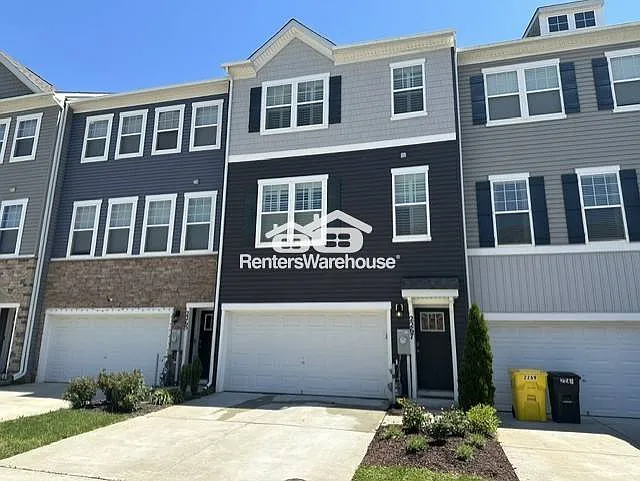 Building Photo - 2267 Kelston Pl